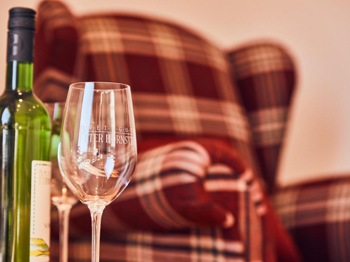 Hotel Hornstein - Weingut, Vinothek & Gastronomie นอนเนนฮอร์น ภายนอก รูปภาพ