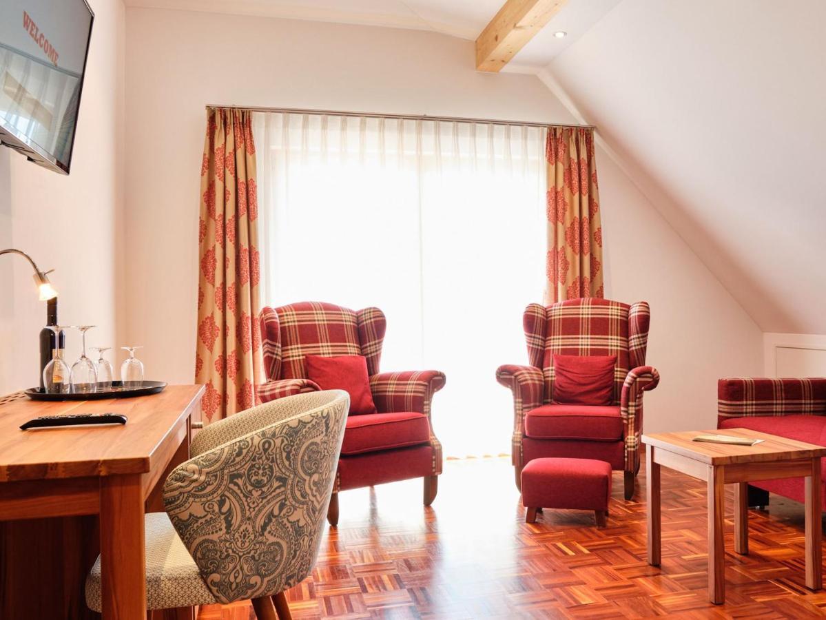 Hotel Hornstein - Weingut, Vinothek & Gastronomie นอนเนนฮอร์น ภายนอก รูปภาพ
