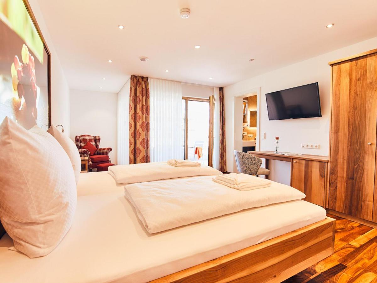 Hotel Hornstein - Weingut, Vinothek & Gastronomie นอนเนนฮอร์น ภายนอก รูปภาพ