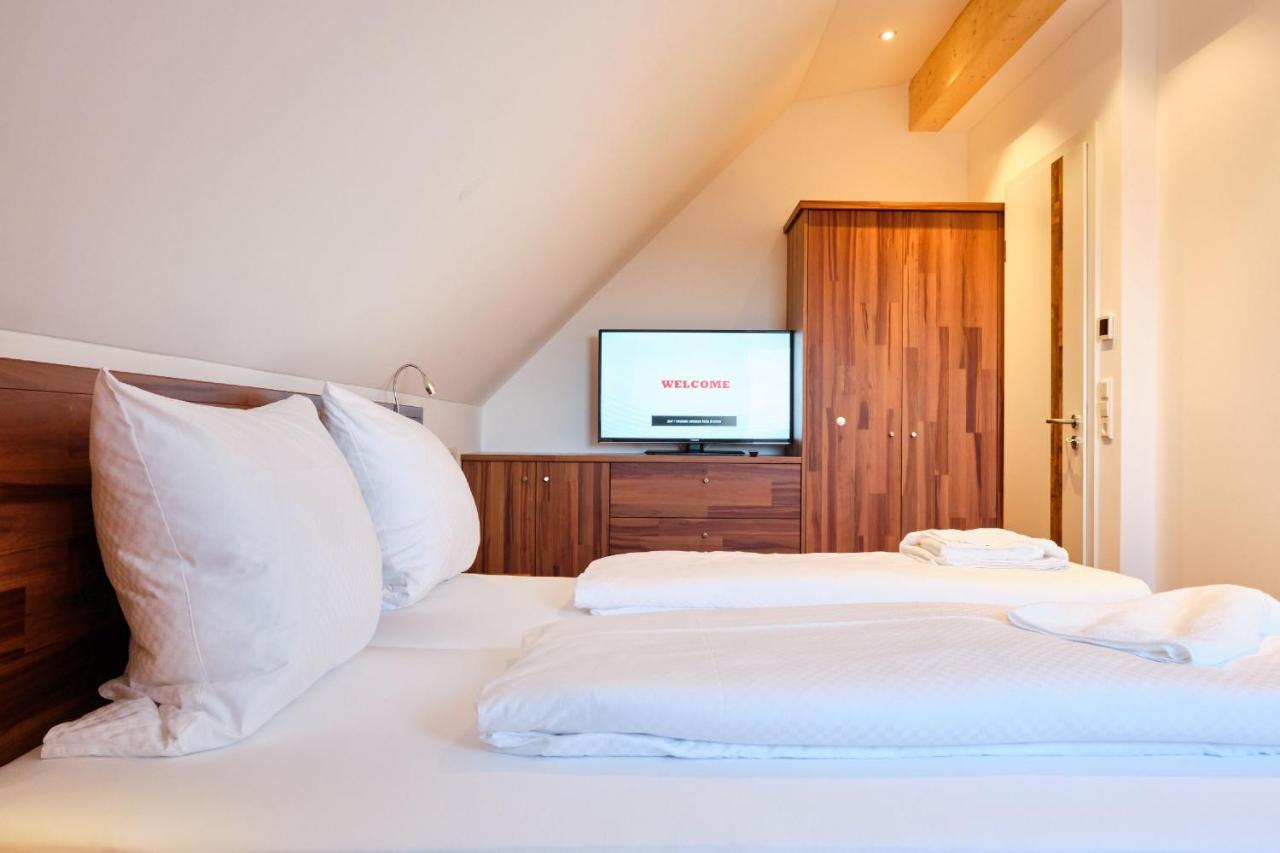 Hotel Hornstein - Weingut, Vinothek & Gastronomie นอนเนนฮอร์น ภายนอก รูปภาพ