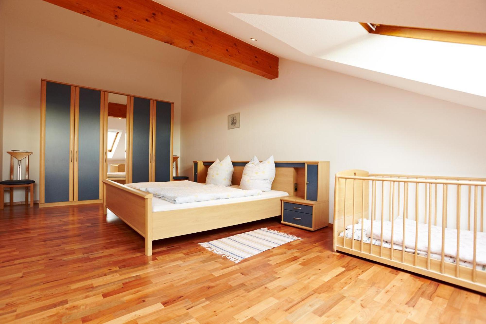 Hotel Hornstein - Weingut, Vinothek & Gastronomie นอนเนนฮอร์น ภายนอก รูปภาพ